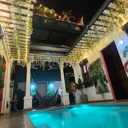Baboon Hostel Santa Marta  Buitenkant foto